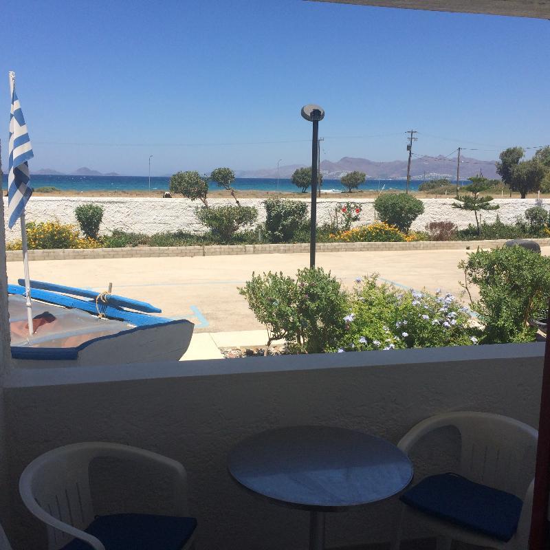Captain Pavlos Lambi  Bagian luar foto